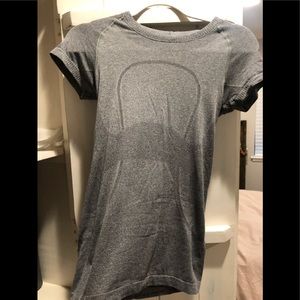 Lululemon swiftly tee